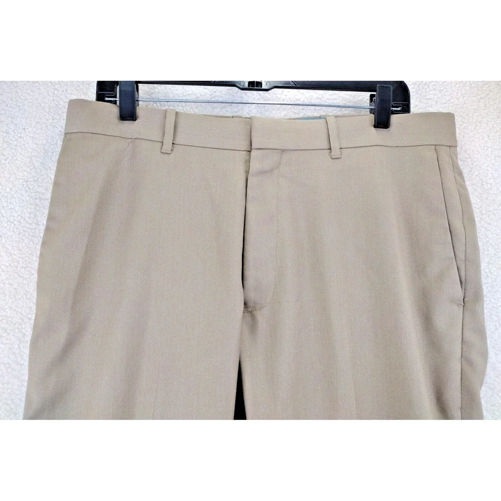 Axist men tan
